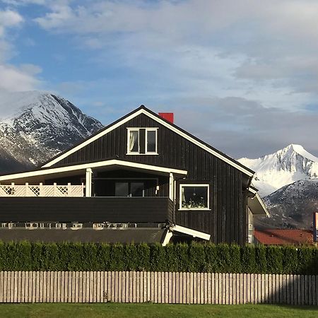 Villa Andalsnes Bagian luar foto